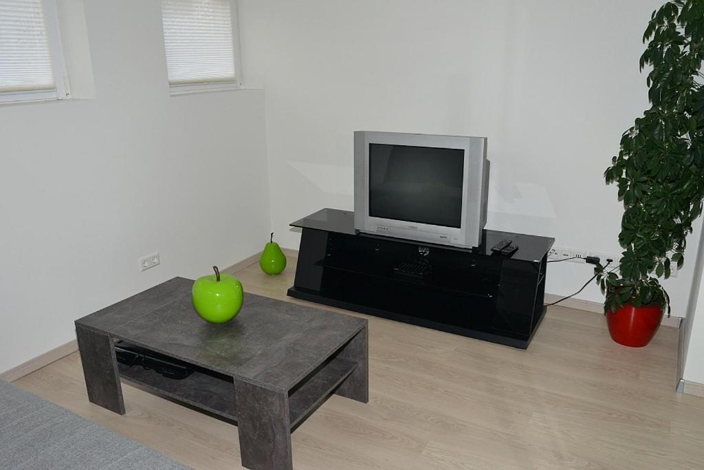 Apartment In Reutlingen / Sickenhausen Bagian luar foto